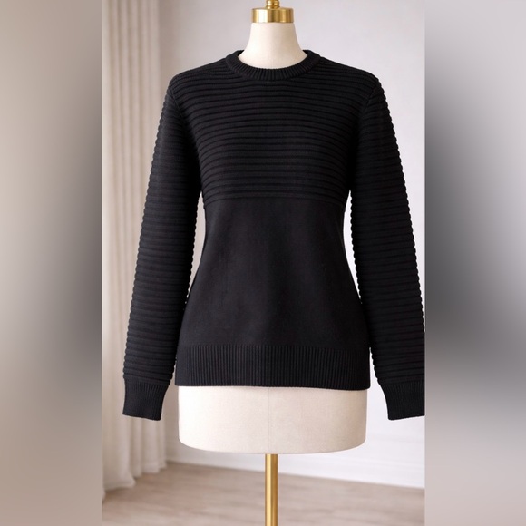 meteor Sweaters - Elegant Black Ribbed Sweater